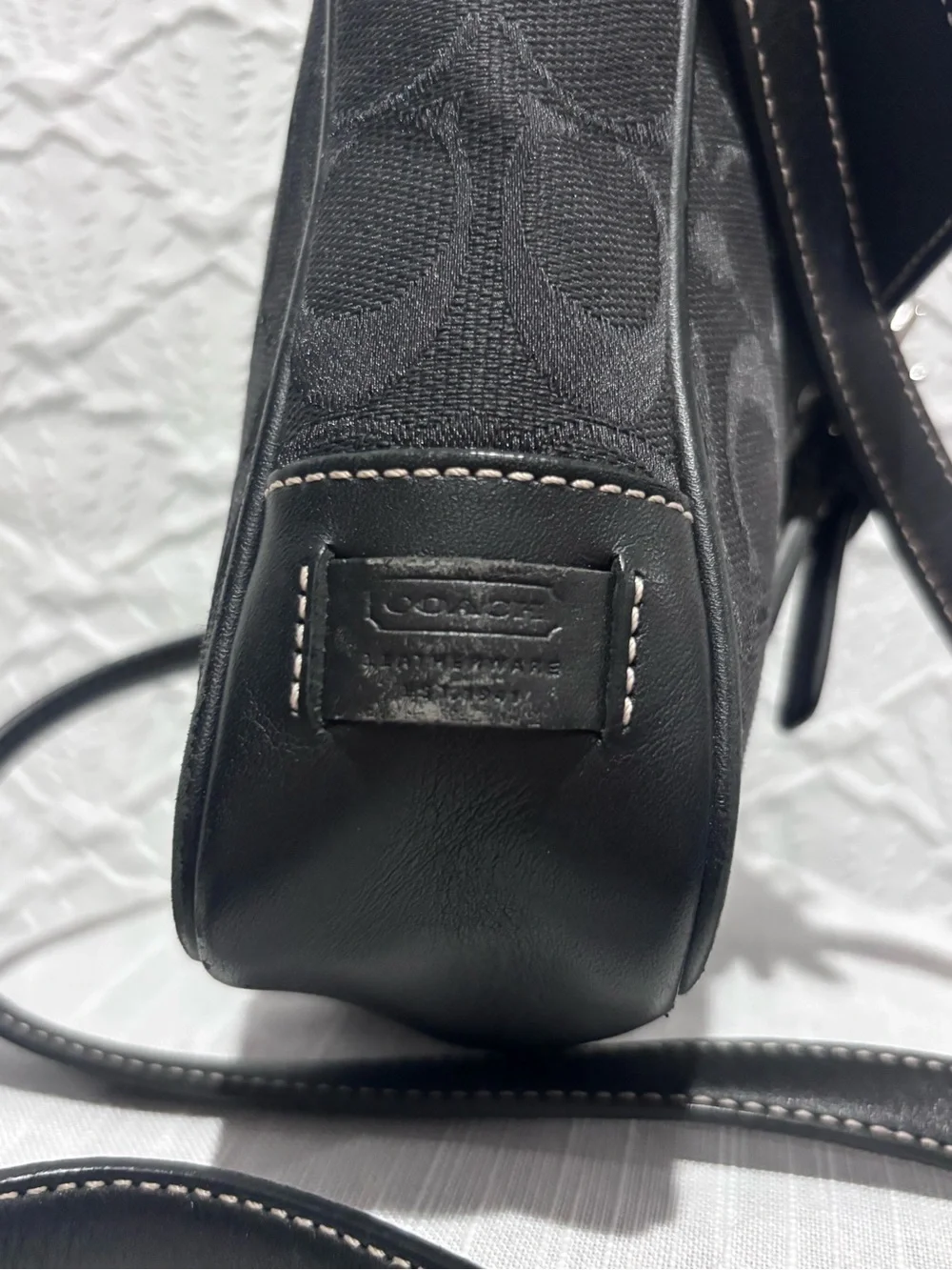 Coach A1R-6098 Black Signature C Leather Crossbody Saddle Bag Y2K